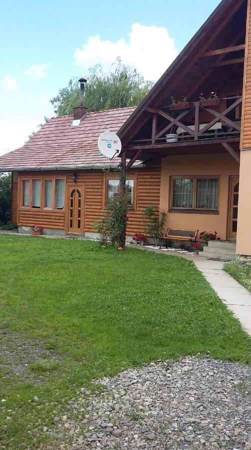 Emilia Vendeghaz Hotel Ciumani Buitenkant foto