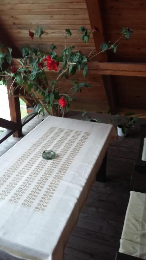 Emilia Vendeghaz Hotel Ciumani Buitenkant foto