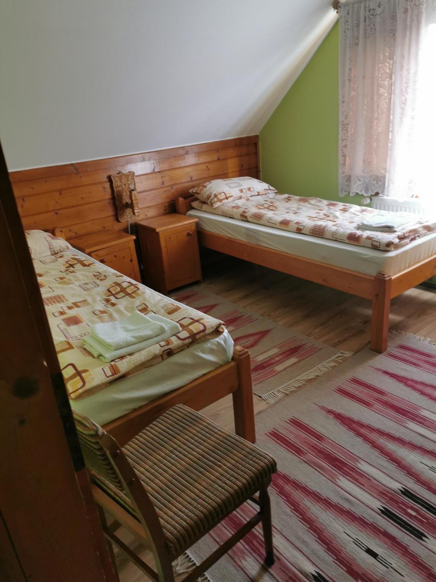 Emilia Vendeghaz Hotel Ciumani Buitenkant foto