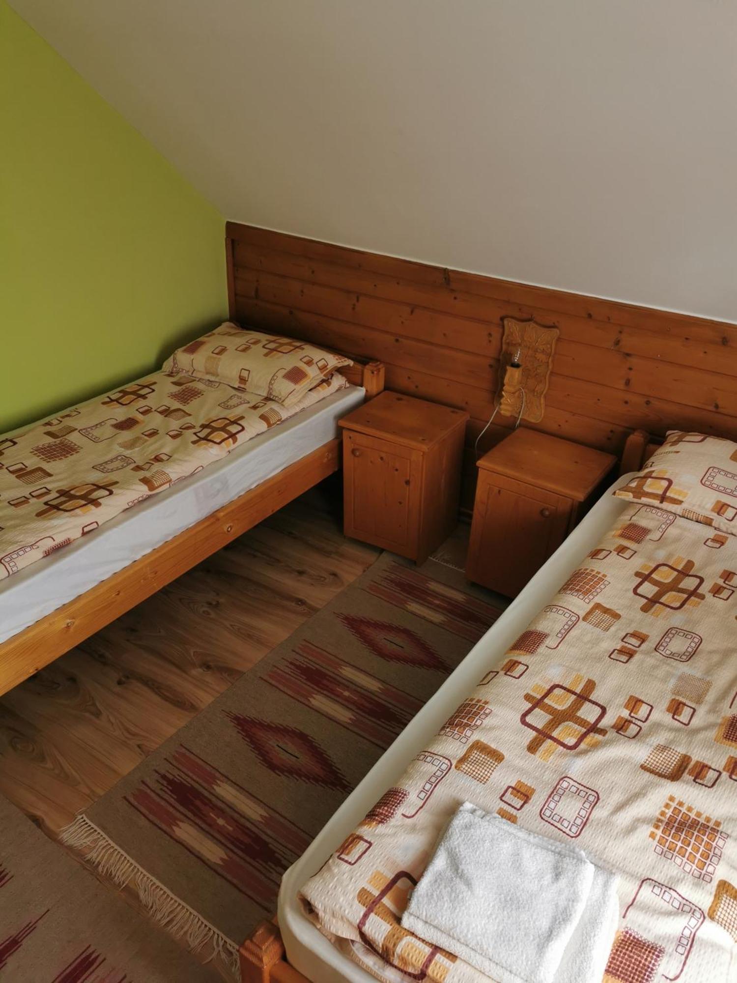 Emilia Vendeghaz Hotel Ciumani Buitenkant foto