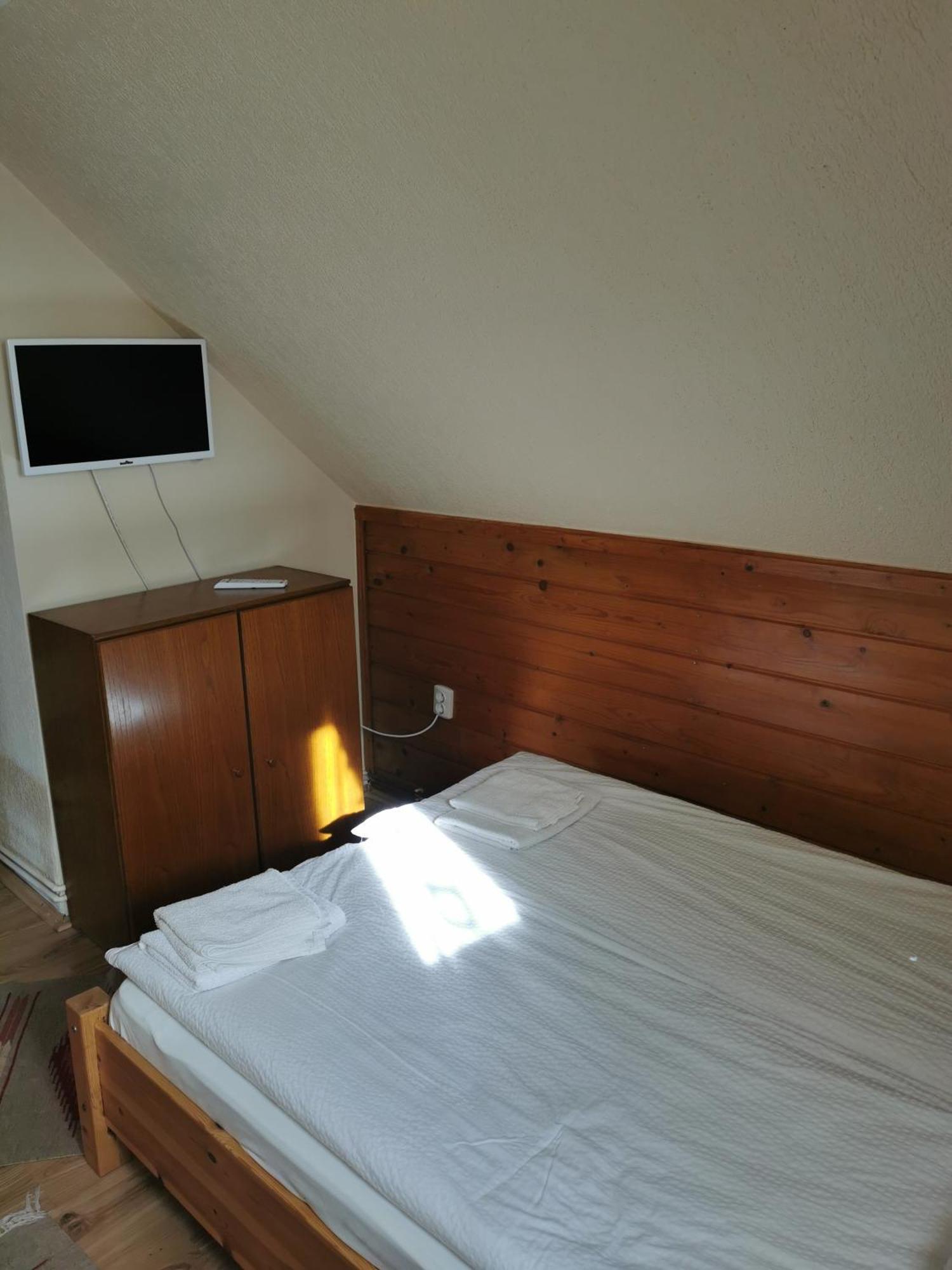 Emilia Vendeghaz Hotel Ciumani Buitenkant foto