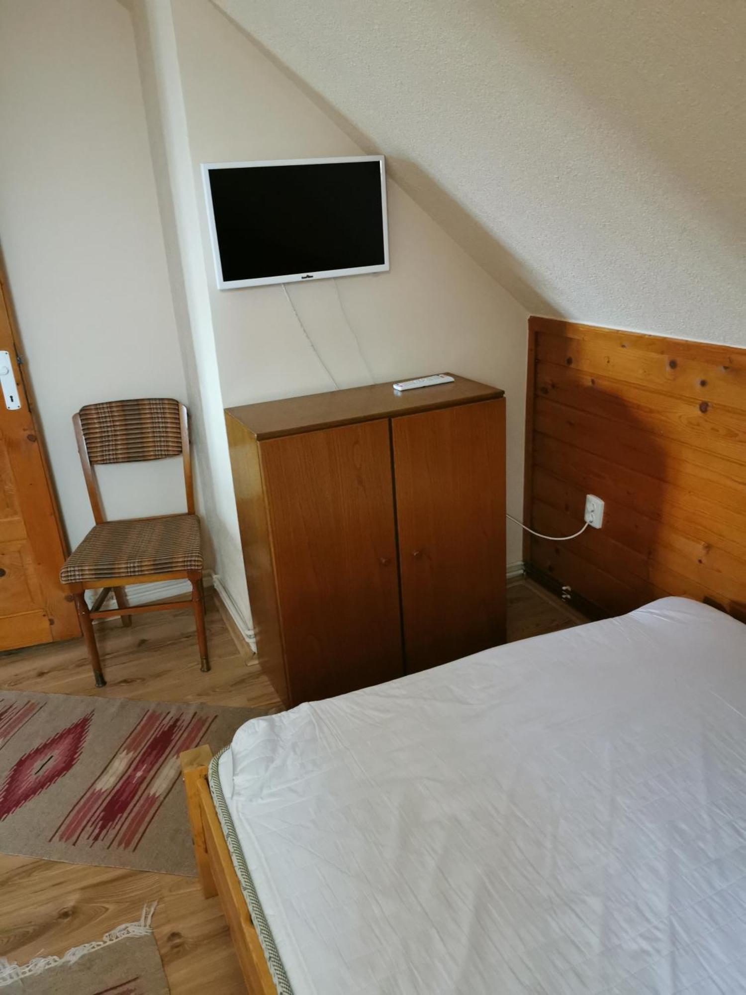 Emilia Vendeghaz Hotel Ciumani Buitenkant foto