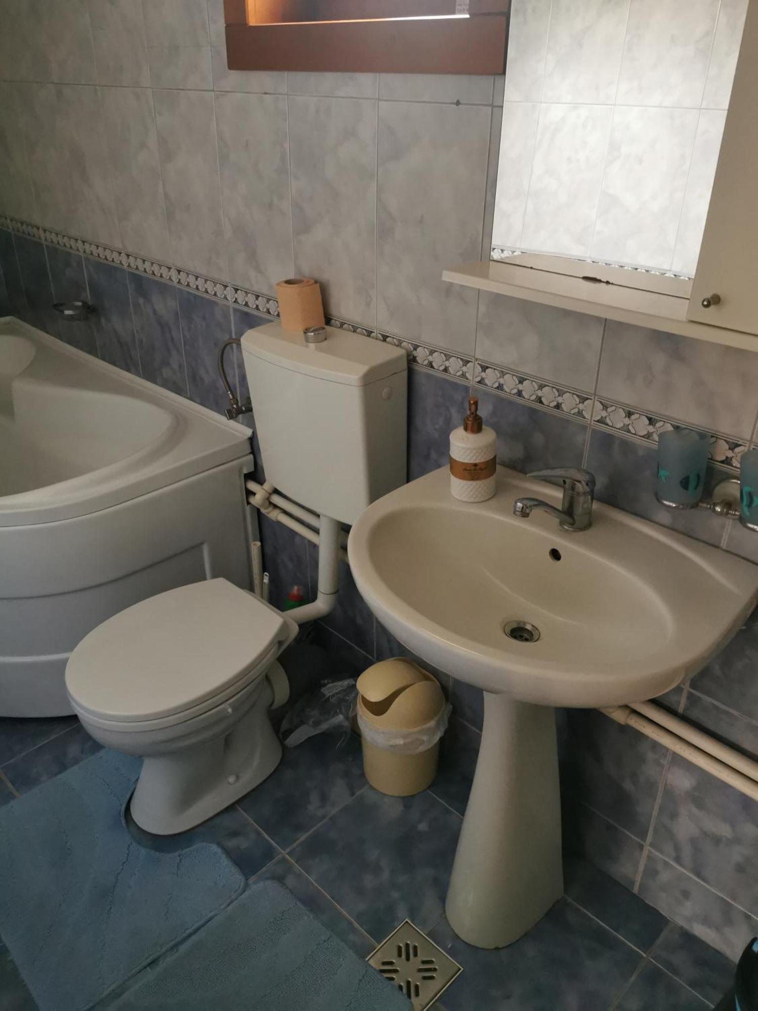 Emilia Vendeghaz Hotel Ciumani Buitenkant foto