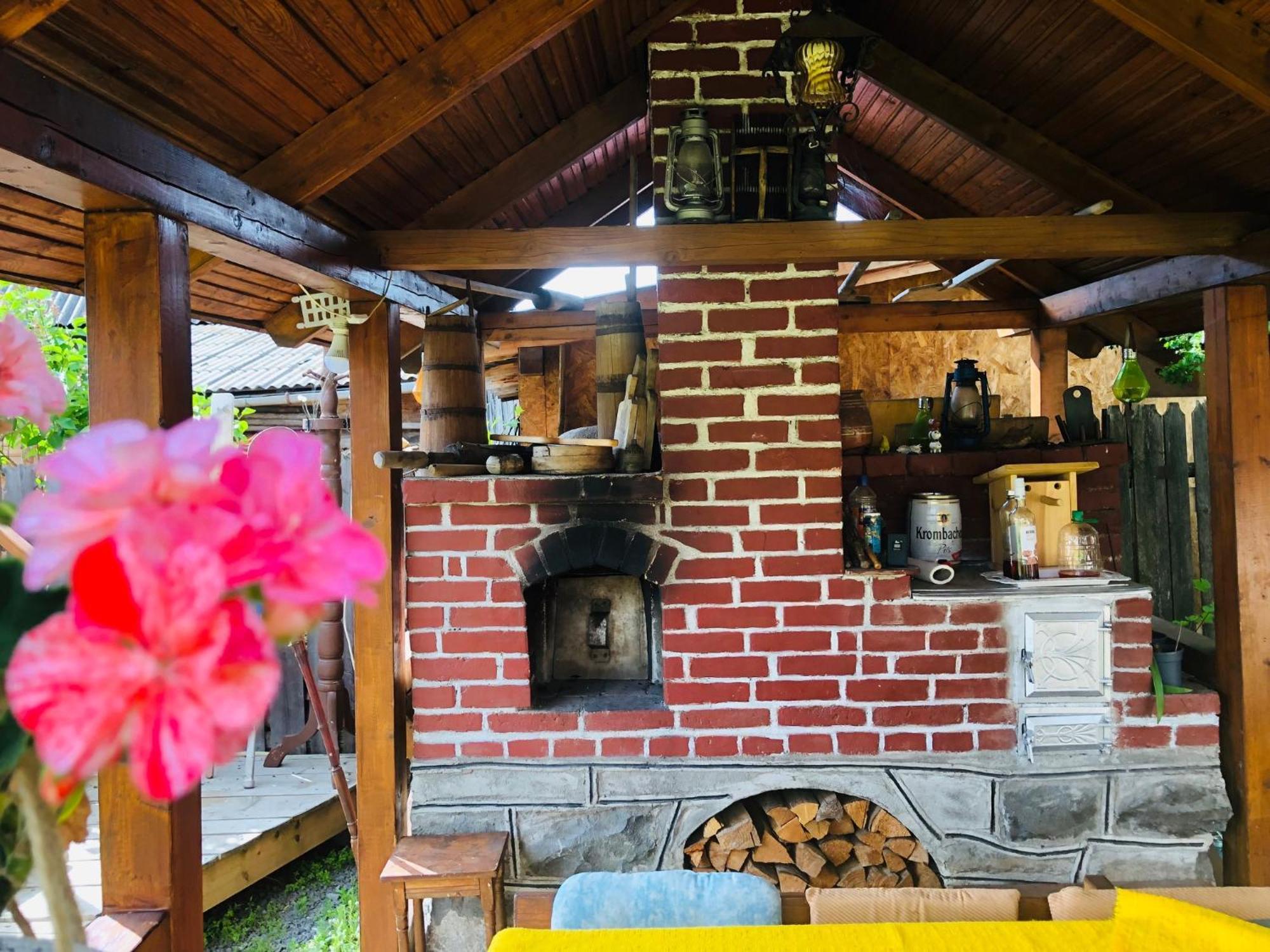 Emilia Vendeghaz Hotel Ciumani Buitenkant foto